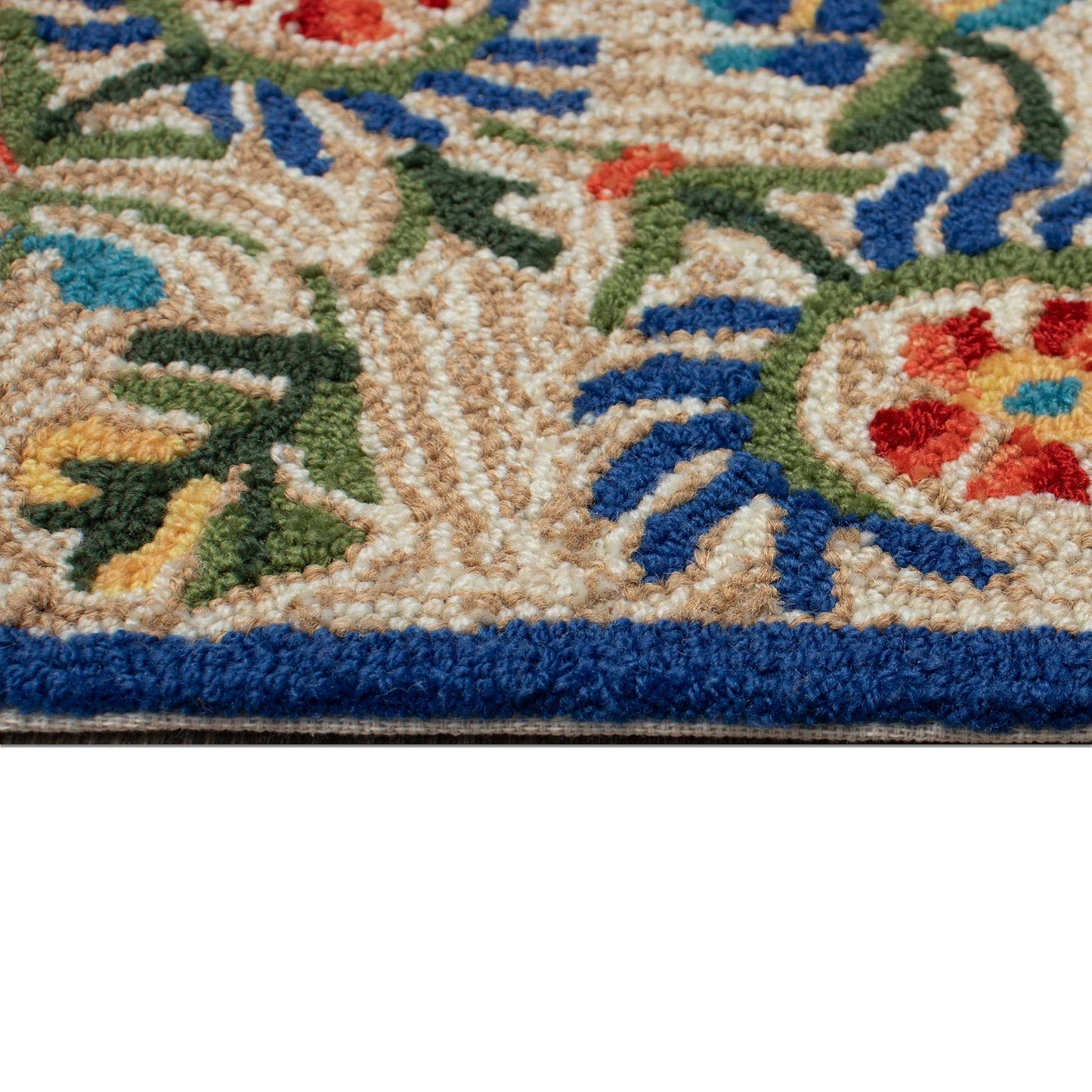 Liora Manne - Frontporch Flora Bee Indoor/Outdoor Rug Multi/Natural: Multi/natural / 1'8" x 2'6" / Polyester; Acrylic