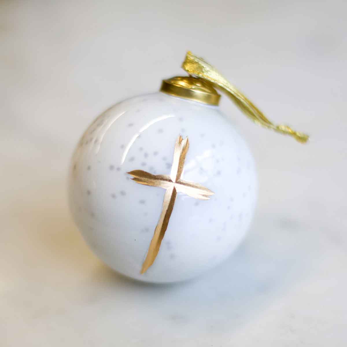 The Royal Standard - Cruix Glass Ball Ornament   White/Gold   4"