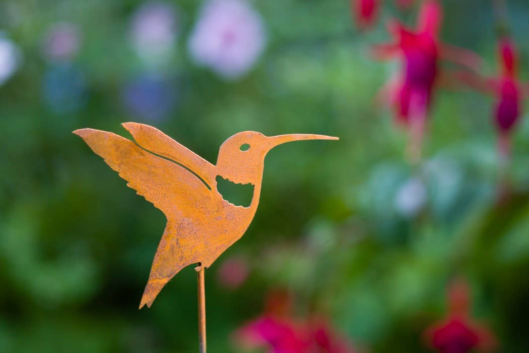 Elegant Garden Design - Hummingbird Pick