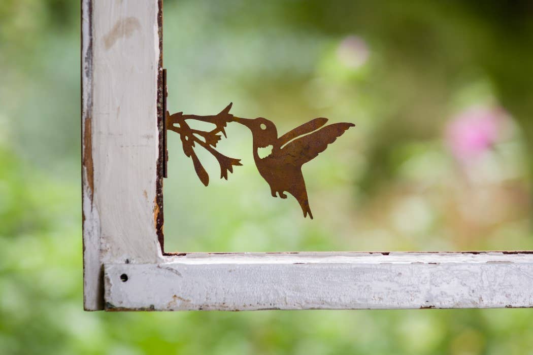 Elegant Garden Design - Hummingbird with Flower Tab