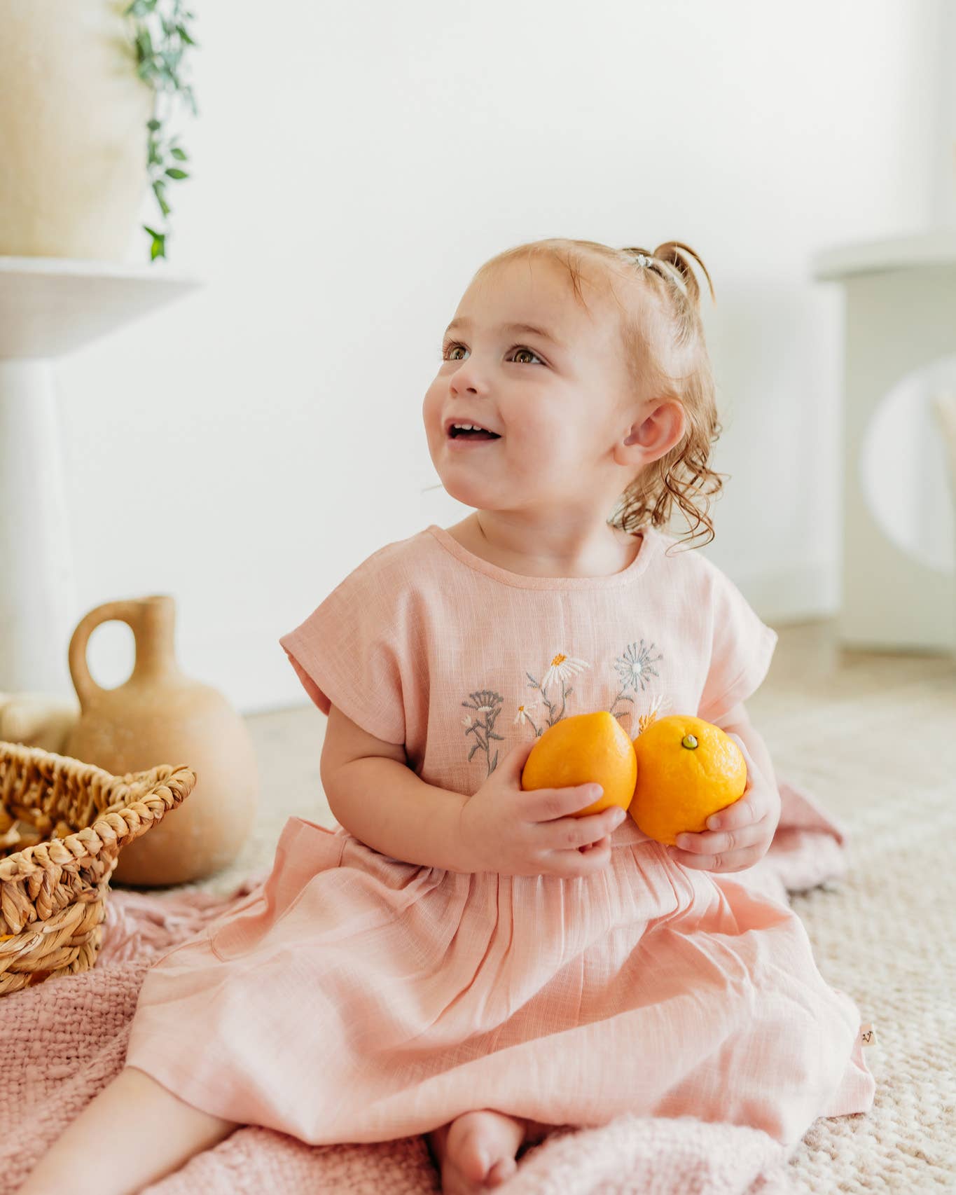 Viverano Organics - Alicia Embroidered Daisy Baby Dress + Bloomer (Linen Blend)