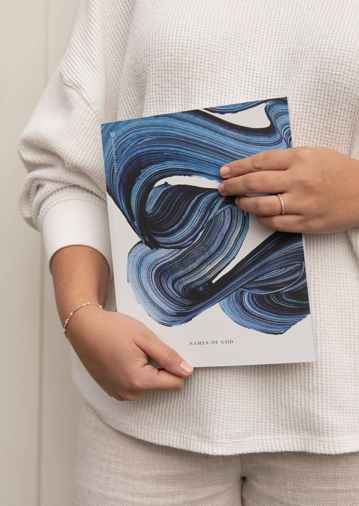 She Reads Truth - Names of God Women's Reading Guide