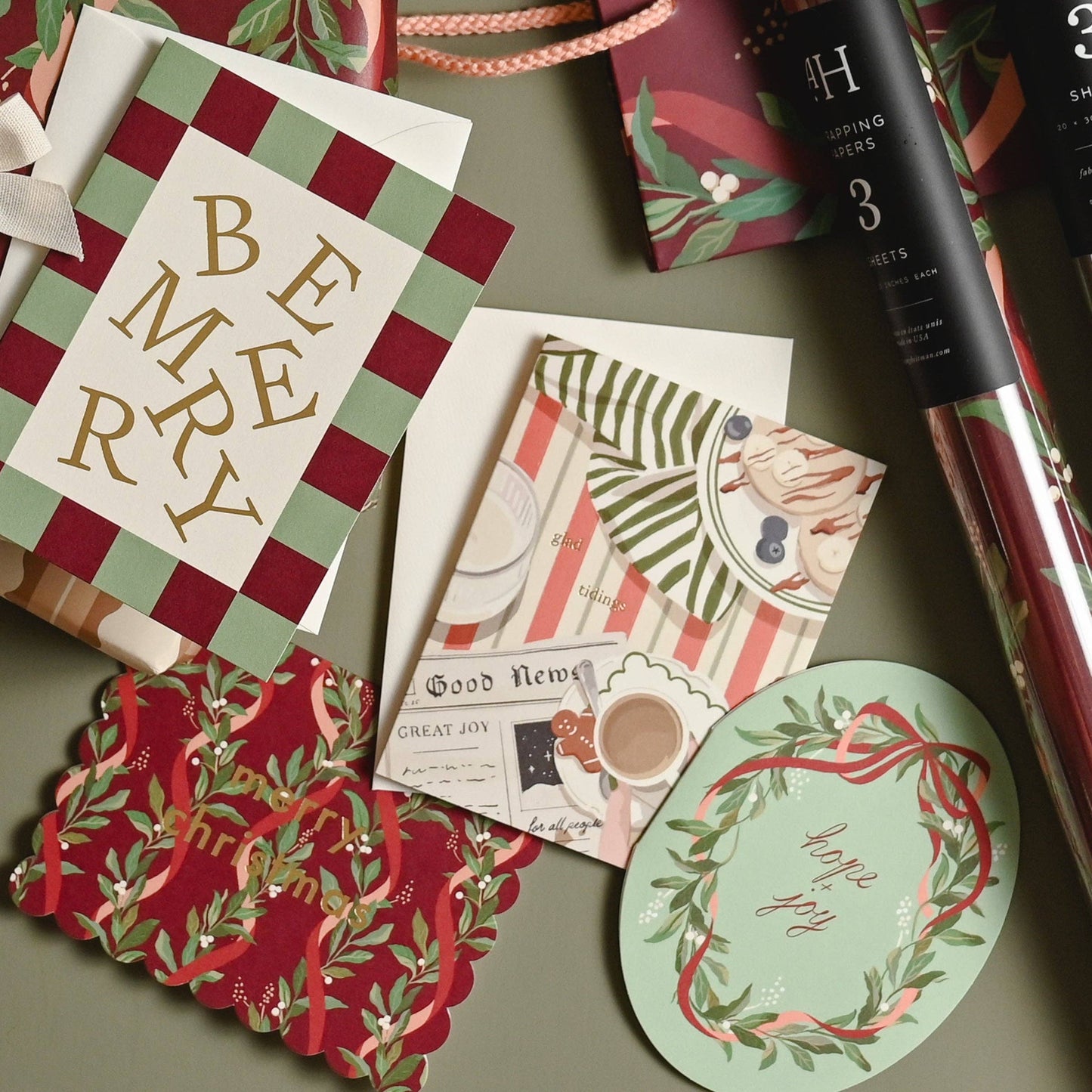 Amy Heitman - Ribbon Laurel Christmas Scallop