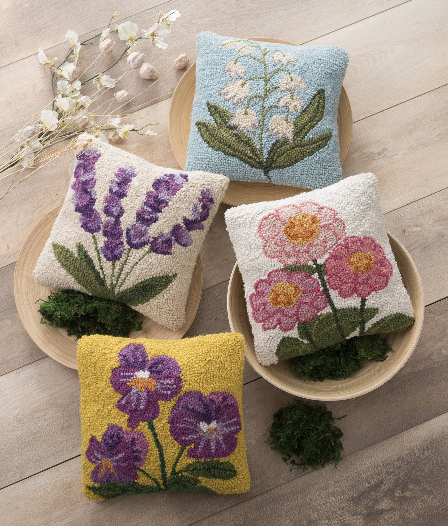 Peking Handicraft - Pansies Hook Pillow