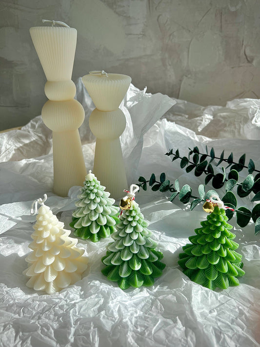 Tree Candle: Unscented - Natural Soy / Green with Snow