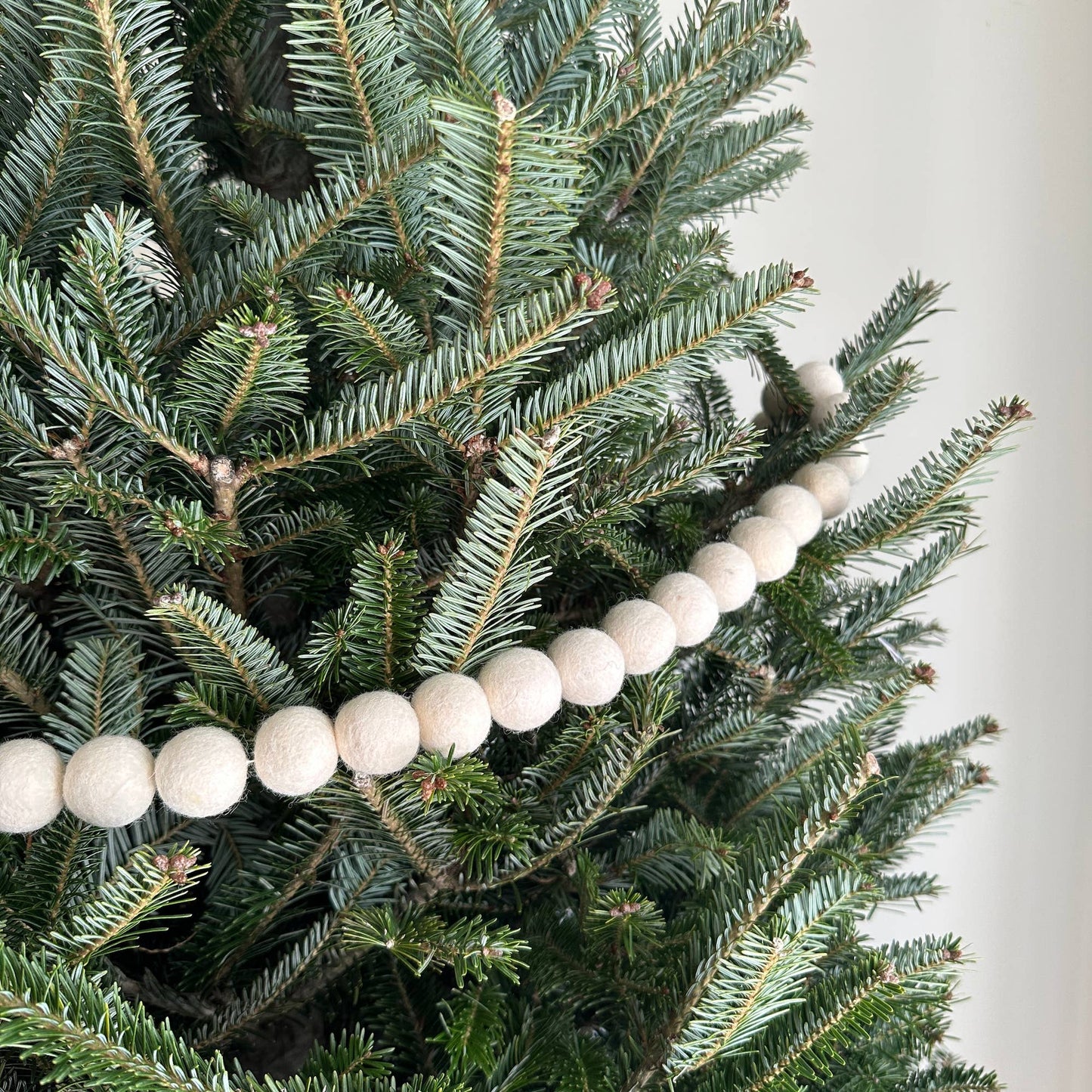 Deer Harbour Design - 6' Felt White Pompom Ball Garland